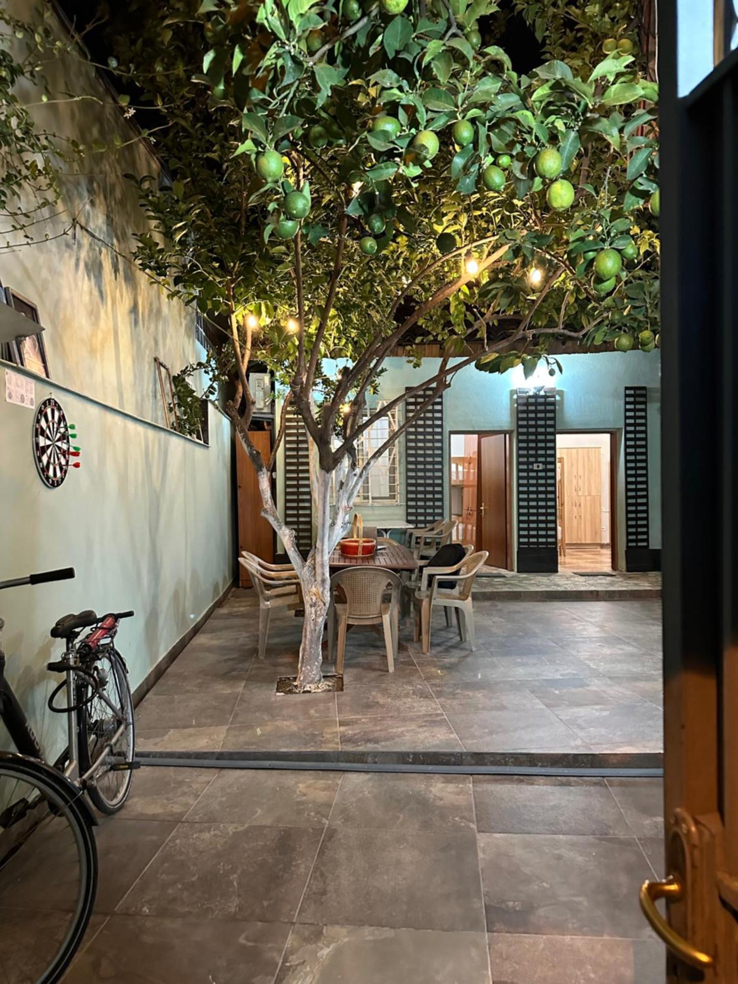 Tirana Lemon Breeze Hostel Exterior foto